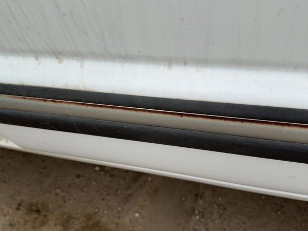 98-01 Chevy S10 Blazer Driver Left Rear Moulding From Door Oem Back Trim Strip — photo 2