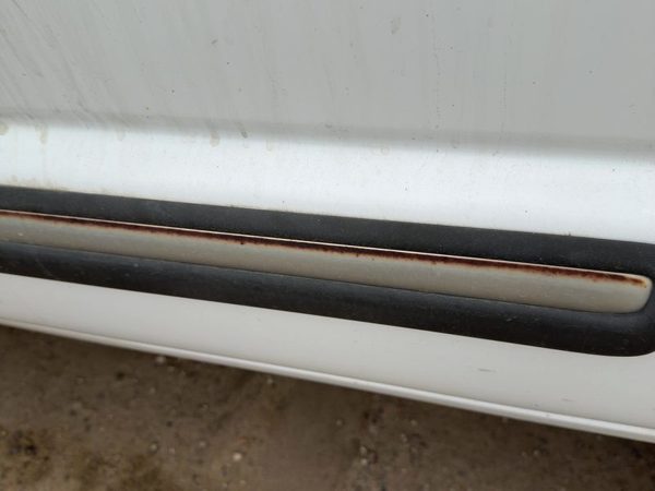 98-01 Chevy S10 Blazer Driver Left Rear Moulding From Door Oem Back Trim Strip — photo 4
