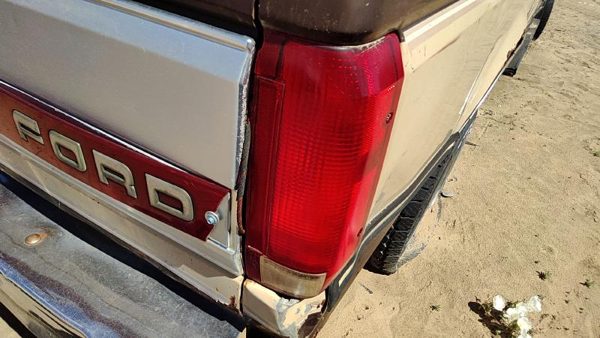 1988 Ford F150 Tail Light Assembly RH — photo 4
