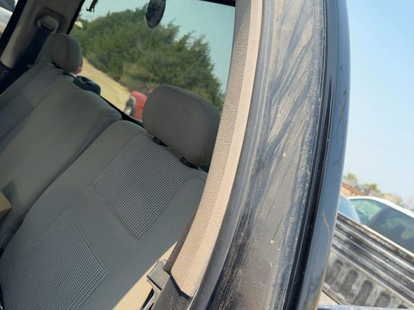 02-05 Dodge Ram 1500 Quad Cab Driver Left Rear Upper B-Pillar Trim — photo 6