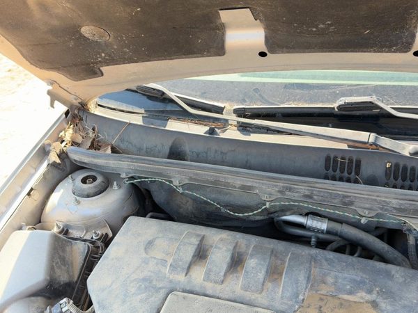 2008 Chevy Cobalt Windshield Wiper Cowl Vent Trim Panel Oem Cover — photo 5