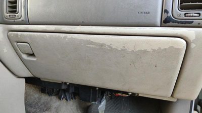 2001 Suburban 1500 Glove Box