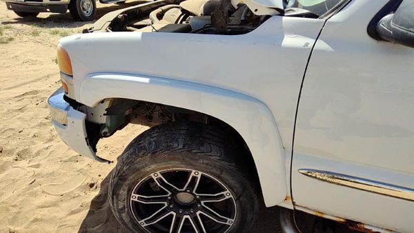 2005 GMC Sierra Fender LH 1500 Hd White 50U — photo 4