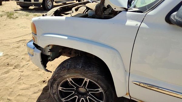 2005 GMC Sierra Fender LH 1500 Hd White 50U — photo 5