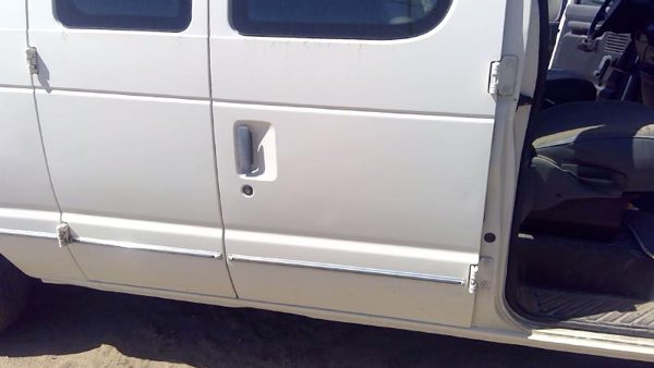 1993 Ford Van Rear Door RH White — photo 2