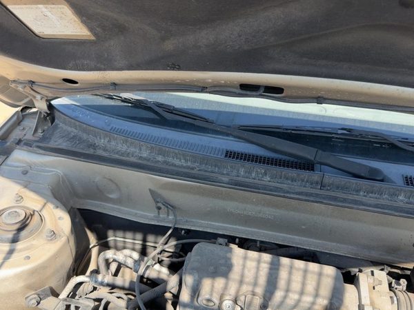 2001-2006 Hyundai Elantra Windshield Wiper Cowl Vent Trim Panel Oem Cover — photo 6
