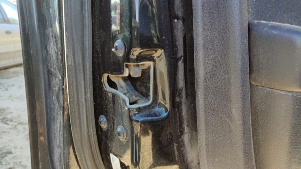 2006-2012 Ford Fusion Driver Left Front Door Latch With Rods/Cables Oem — photo 2