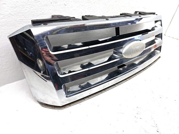 2007-2014 Ford Expedition Front Grille Assembly Oem Chrome 7L1Z8200Ba — photo 7