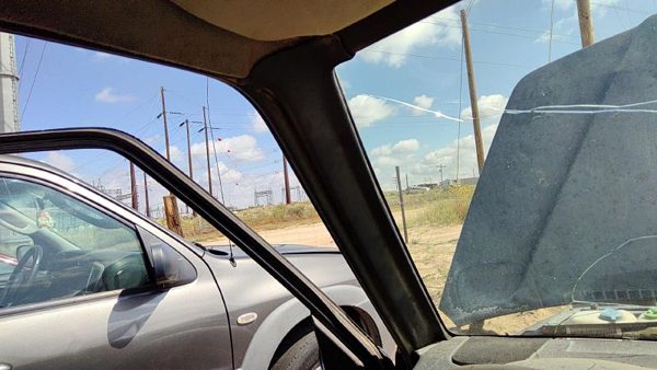 96-98 Suzuki Sidekick Driver Left A Pillar Trim Windshield Post Panel Gray Gri — photo 3