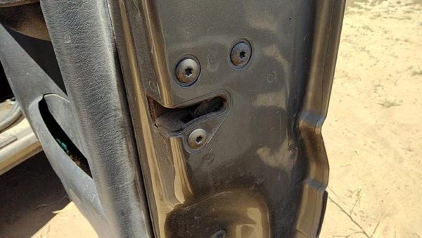 2002-2004 Jeep Liberty Passenger Right Front Door Latch With Rods/Cables Oem — photo 3