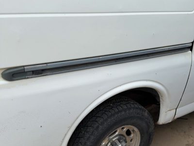 2002 Chevy Express Van 2500 Passenger Right Rear Moulding On Quarter Panel Oem