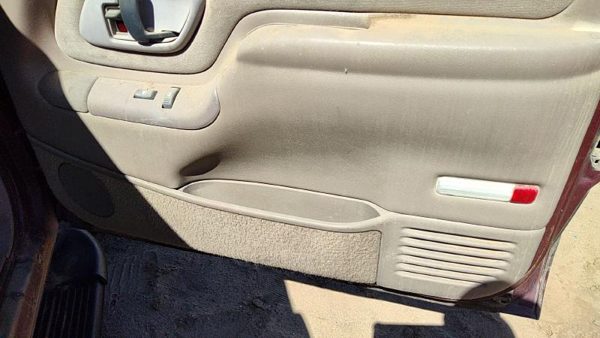 1995-99 Gmc Yukon Passenger Right Front Inside Door Trim Panel Only Oem Tan 522 — photo 7
