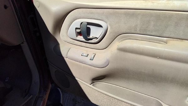1995-99 Gmc Yukon Passenger Right Front Inside Door Trim Panel Only Oem Tan 522 — photo 5