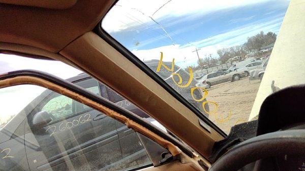 80-85 Mercedes 300Td Driver Left A Pillar Trim Windshield Post Panel Oem Brown — photo 2
