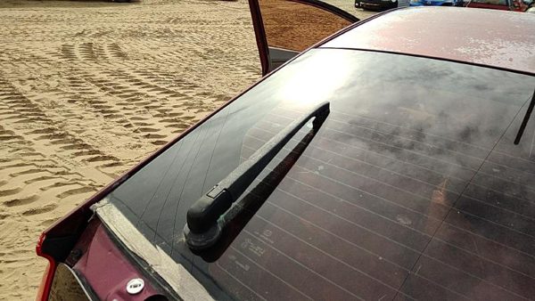 2010 Honda Insight Rear Wiper Arm Oem Rear Window Blade Back Glass Hatch — photo 1
