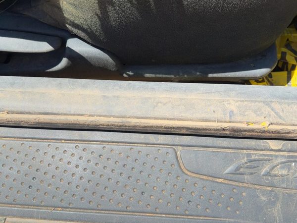 2007 Mitsubishi Eclipse Passenger Right Side Seat Trim Panel Oem Gray — photo 3