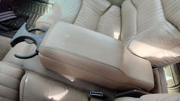 91-96 Buick Park Ave Ultra Center Console Lid Only Oem Arm Rest Fold Down Tan — photo 2