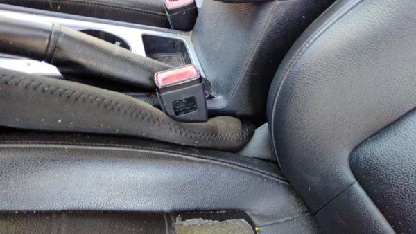 2012-2015 Vw Passat Driver Left Front Seat Belt Buckle Receiver Oem Black Tb — photo 2