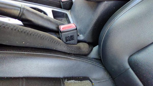 2012-2015 Vw Passat Driver Left Front Seat Belt Buckle Receiver Oem Black Tb — photo 3
