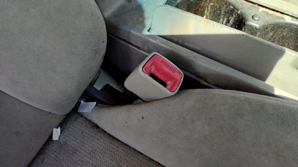 02-06 Nissan Altima Passenger Right Front Seat Belt Buckle Receiver Oem Frost K — photo 2