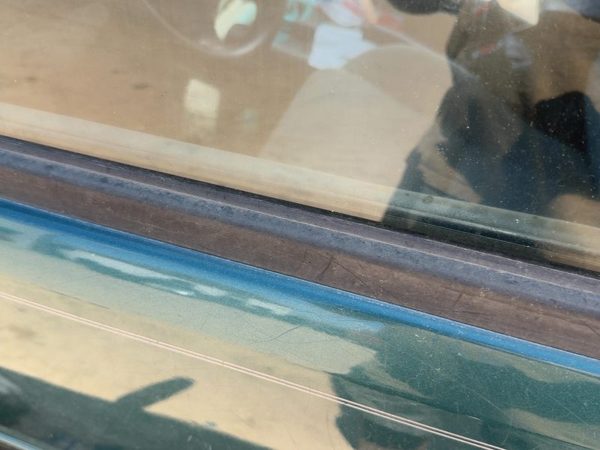 91-97 Isuzu Rodeo Driver Left Front Moulding From Door Oem Trim Strip — photo 2