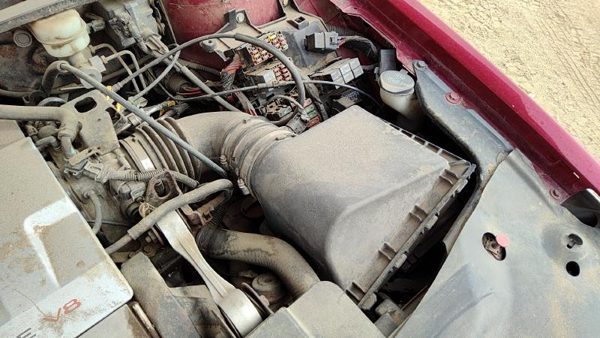 00-02 Eldorado Complete Air Intake Cleaner Filter Box Housing With Tube 4.6L — photo 3