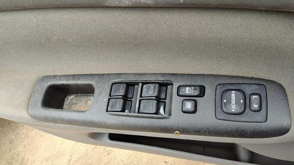 2005 Toyota Camry Door Switch Front — photo 3