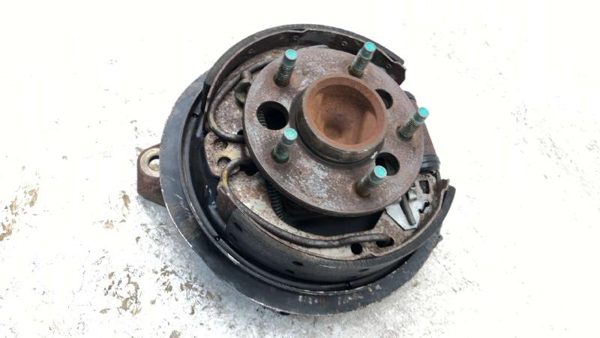 97-02 Buick Century Passenger Right Rear Knuckle Assembly Stub Axle — photo 2