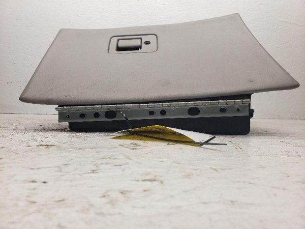 1997 Lincoln Mark Viii Glove Box Oem — photo 5