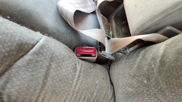 97-05 Buick Century Driver Left Front Seat Belt Buckle Receiver Oem Taupe 52B — photo 2