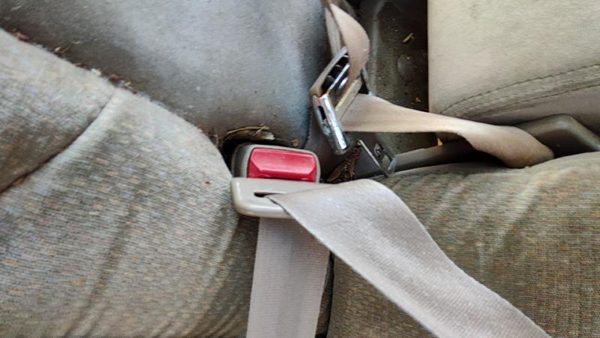 97-05 Buick Century Driver Left Front Seat Belt Buckle Receiver Oem Taupe 52B — photo 3