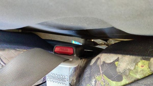 04-07 Nissan Titan Passenger Right Front Seat Belt Buckle Receiver W Graphite — photo 3