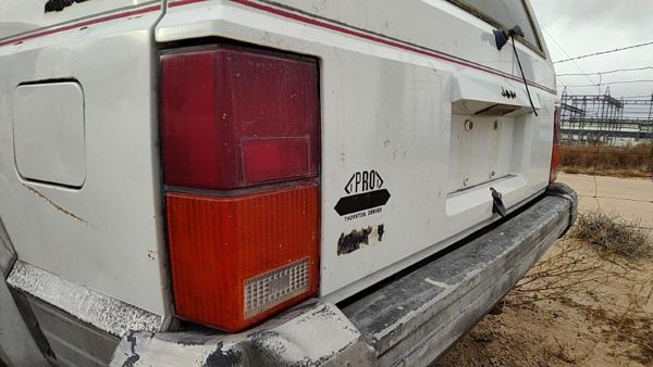 1992 Jeep Cherokee Trunk/decklid/hatch/tailgate White — photo 6