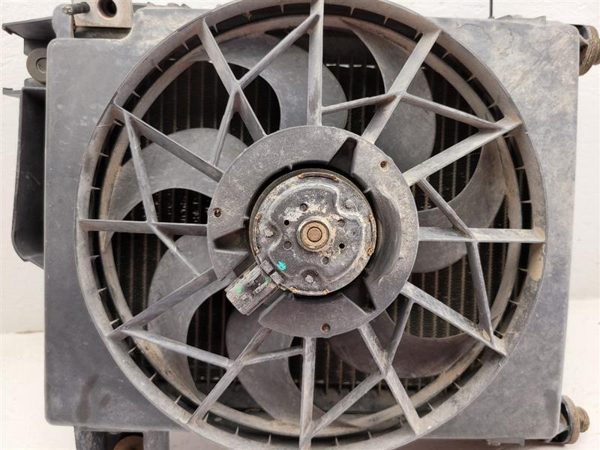 2003 Dodge Ram 2500 Radiator Fan Motor Fan Assembly With Condenser 05093760Aa — photo 2