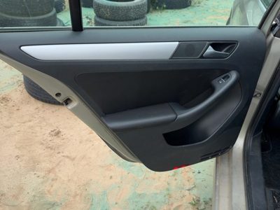 2013-2018 Vw Jetta Driver Left Rear Door Trim Panel With Switches Back Black