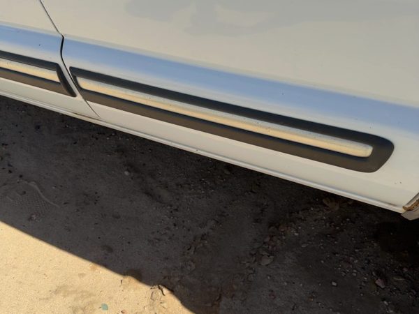 98-01 Chevy S10 Blazer Driver Left Rear Moulding From Door Oem Back Trim Strip — photo 1