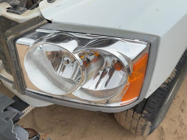 2005-2007 Dodge Dakota Driver Left Head Light Oem Front Lamp 55077607Ab — photo 3