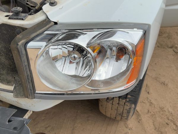 2005-2007 Dodge Dakota Driver Left Head Light Oem Front Lamp 55077607Ab — photo 2