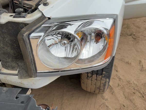 2005-2007 Dodge Dakota Driver Left Head Light Oem Front Lamp 55077607Ab — photo 1