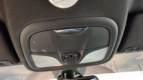 15-17 Chrysler 200 Center Overhead Console Dome Light Map Lamp Cubby Black X9 — photo 5