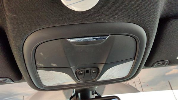 15-17 Chrysler 200 Center Overhead Console Dome Light Map Lamp Cubby Black X9 — photo 4
