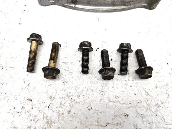 1991 Volvo 740 Transmission Dust Inspection Cover With Bolts — photo 2