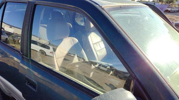 1998-2002 Honda Passport Passenger Right Front Side Window Door Glass Oem — photo 2