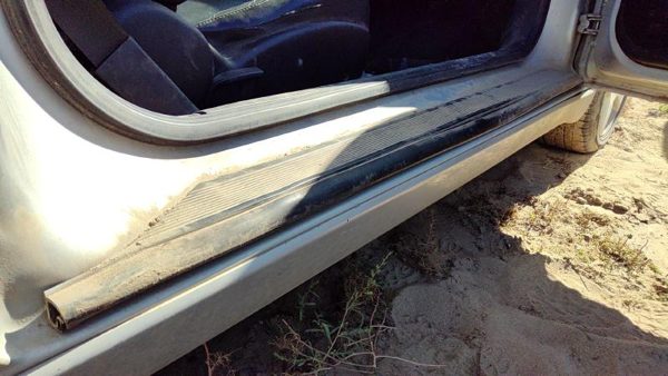 05-10 Chevy Cobalt Coupe Passenger Right Sill Step Plate Oem — photo 2