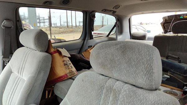 2001-2003 Toyota Sienna Pair Of Front Headrests Oem Left Right Set Seat — photo 1