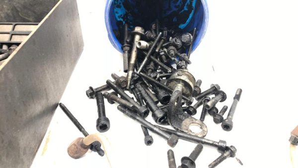03 Ford F250 6.0L Powerstroke Fuel Injector Lines Glow Plugs Misc Engine Bolts — photo 6