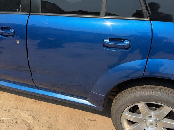 2005 Saturn Vue Rear Door LH Pacific Blue 91U — photo 2