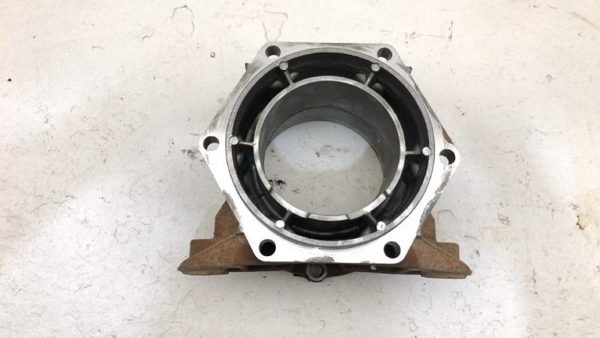 03 Cadillac Escalade Transfer Case Adapter Oem Tranission Spacer 15724744-Ydc-5 — photo 2