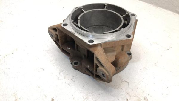 03 Cadillac Escalade Transfer Case Adapter Oem Tranission Spacer 15724744-Ydc-5 — photo 4