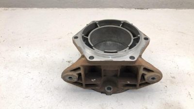 03 Cadillac Escalade Transfer Case Adapter Oem Tranission Spacer 15724744-Ydc-5